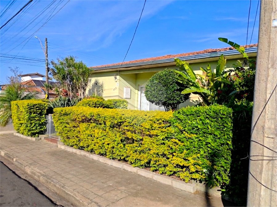 Casa Térrea Charmosa e Espaçosa na Vila Prado: Conforto, Praticidade e Próxima ao Centro!