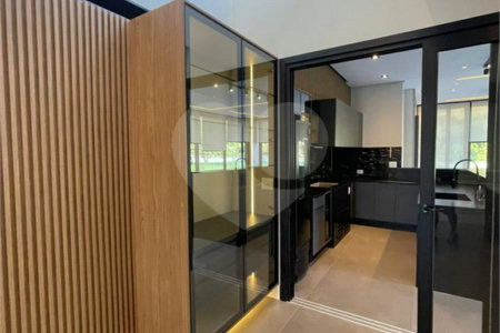 Casa à venda com 3 suítes no condomínio Residencial Granville, Atibaia - SP