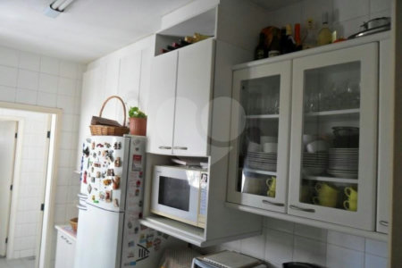 Apartamento à venda com 3 quartos, sendo 1 suíte, em Vila Andrade, São Paulo, SP
