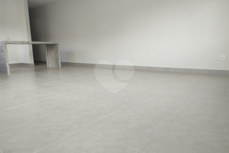 Casa Térrea à venda com 3 suítes em Jardim do Lago, Atibaia, SP
