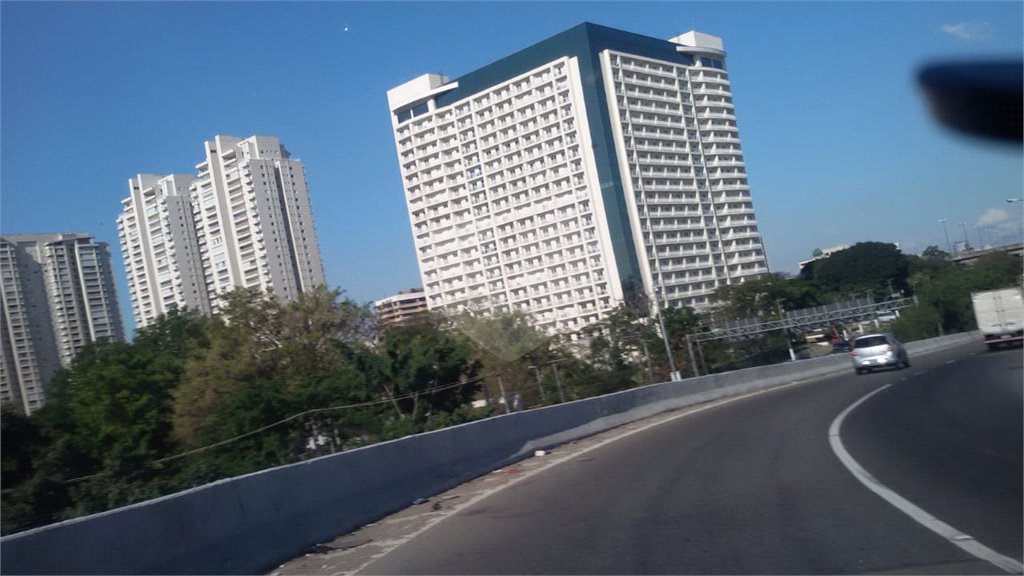 Sala à venda em Santo Amaro, São Paulo, SP