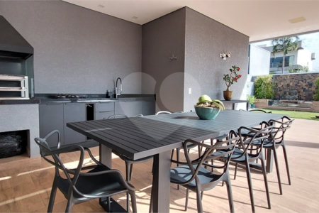 Casa à venda ou para alugar com 4 suítes no condomínio Figueira Garden, Atibaia - SP