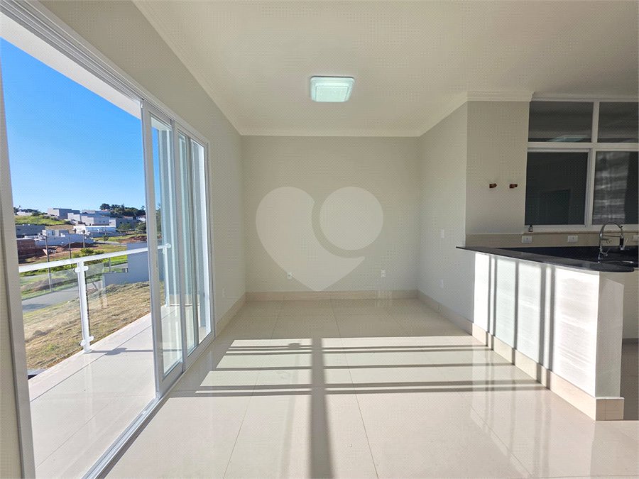 Casa à venda com 3 suítes em Marambaia, Vinhedo, SP