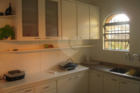 Casa à venda com 5 quartos, sendo 2 suítes,  em Saúde, São Paulo, SP