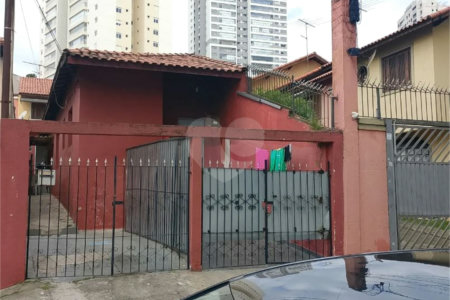 Sobrado à venda com 3 quartos, sendo 1 suíte,  em Vila Firmiano Pinto, São Paulo, SP
