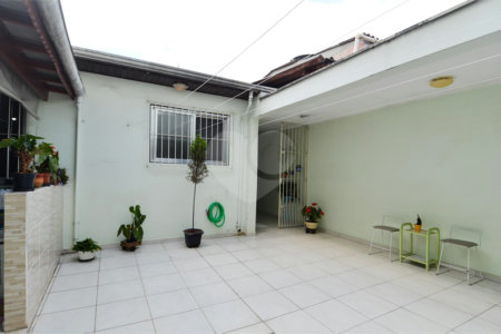 Casa à venda com 4 quartos, sendo 1 suíte, em Jardim Nova Taboão, Guarulhos, SP
