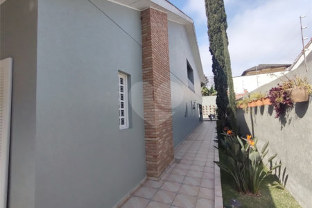 Sobrado à venda com 4 quartos, sendo 2 suítes, em Interlagos, São Paulo, SP