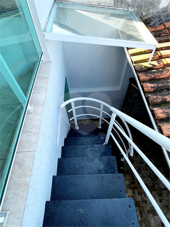 Sobrado à venda com 6 quartos, sendo 1 suíte,  em Horto, São Paulo, SP