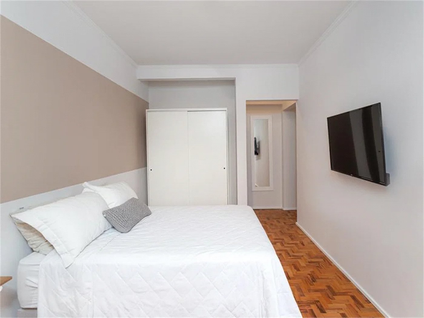 Apartamento à venda com 4 quartos, sendo 2 suítes, em Pinheiros, São Paulo, SP