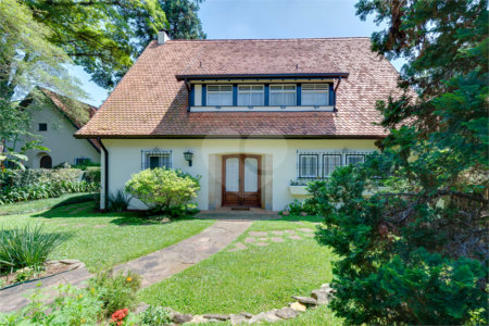 Casa à venda com 4 quartos, sendo 1 suíte, em Alto da Boa Vista, São Paulo, SP