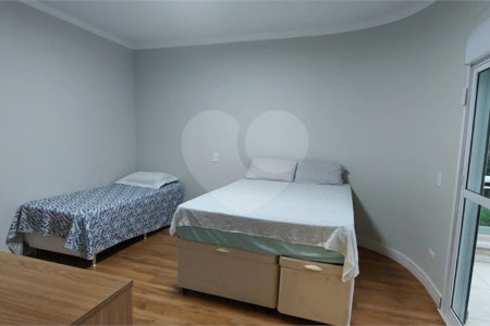 Casa para alugar com 4 quartos, sendo 3 suítes,  no condomínio Figueira Garden, Atibaia - SP