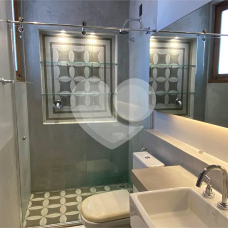 Casa à venda com 1 quarto, sendo 3 suítes, no Centro, Porto Seguro, BA