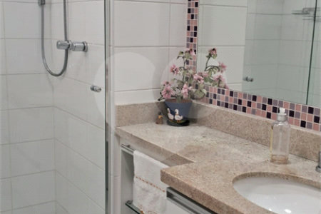 Apartamento à venda com 3 suítes em Santa Teresinha, São Paulo, SP