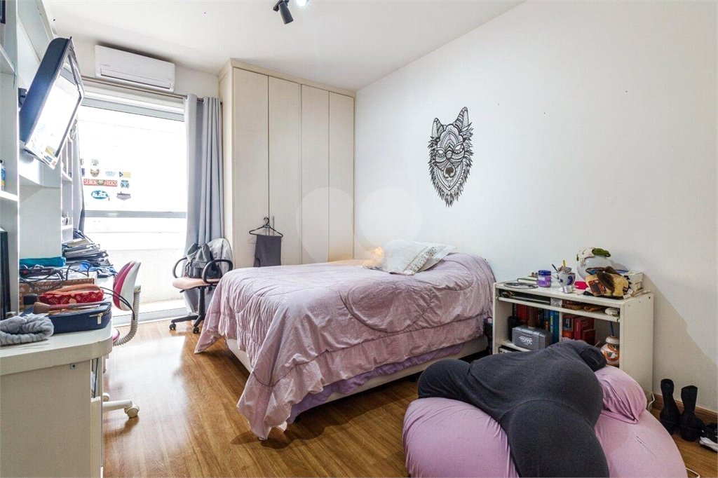 Apartamento à venda com 3 quartos, sendo 1 suíte,  em Santa Cecília, São Paulo, SP