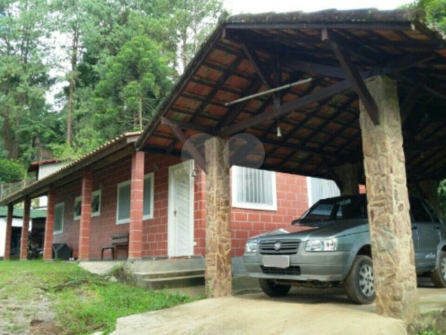 Casa Térrea à venda com 3 quartos, sendo 1 suíte,  em Santa Inês, Caieiras, SP