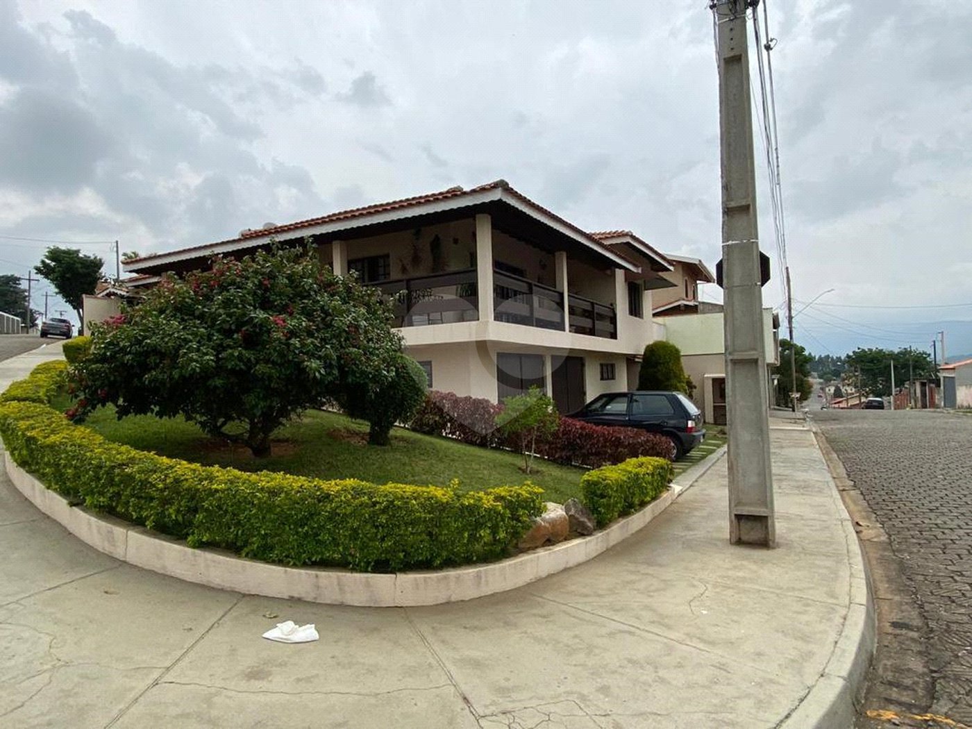 Casa à venda com 4 quartos, sendo 1 suíte, no Centro, Bom Jesus dos Perdões, SP