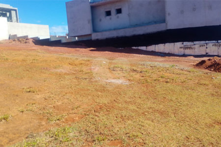 Terreno à venda no condomínio Paradise Garden, Mogi das Cruzes - SP