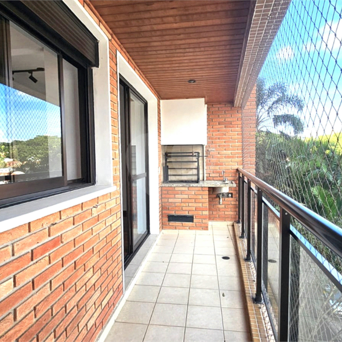 Apartamento para alugar com 3 quartos, sendo 1 suíte, em Alto da Boa Vista, São Paulo, SP