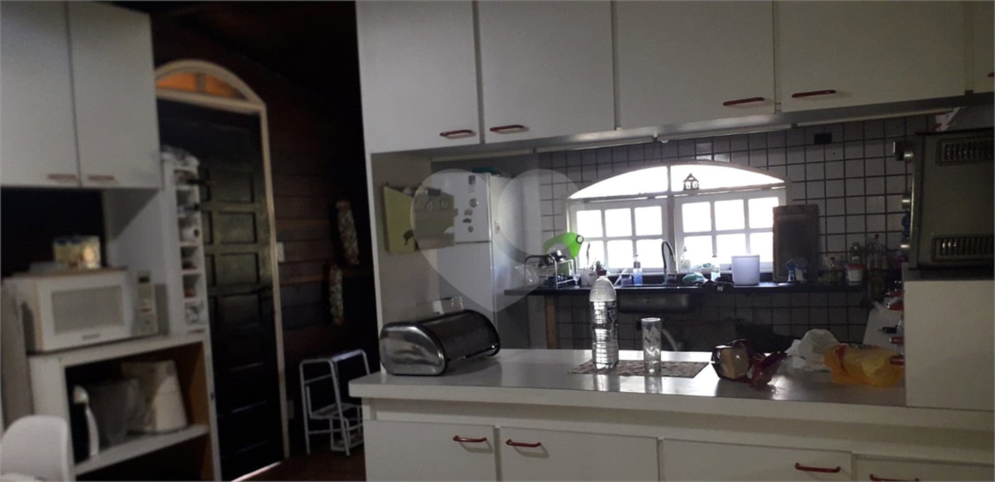 Casa à venda com 3 quartos, sendo 1 suíte, no condomínio Gleba II, Mairiporã - SP