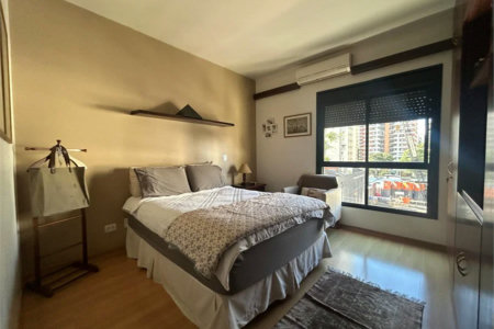 Apartamento à venda com 4 quartos, sendo 2 suítes,  em Pinheiros, São Paulo, SP