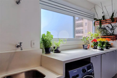 Apartamento à venda com 4 quartos, sendo 3 suítes, em Vila Romana, São Paulo, SP