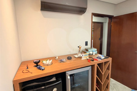 Apartamento à venda com 3 quartos, sendo 1 suíte,  em Vila Paulicéia, São Paulo, SP