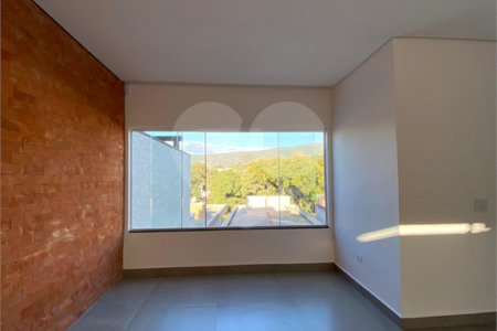 Sobrado à venda com 3 quartos, sendo 1 suíte, em Jardim do Lago, Atibaia, SP
