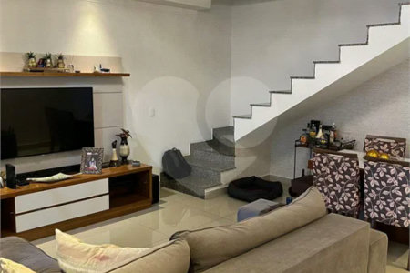 Casa à venda com 3 suítes no condomínio Residencial Palmas I, São Paulo - SP