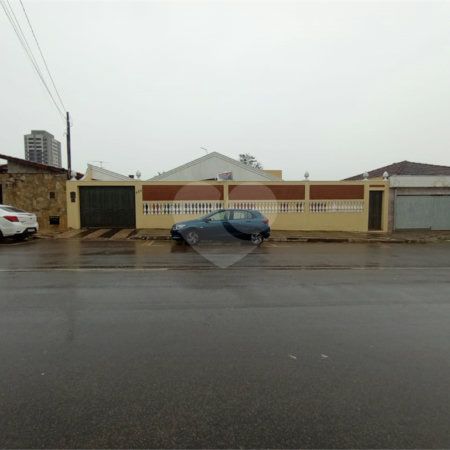 Casa à venda com 4 quartos, sendo 3 suítes,  no Centro, Itapetininga, SP