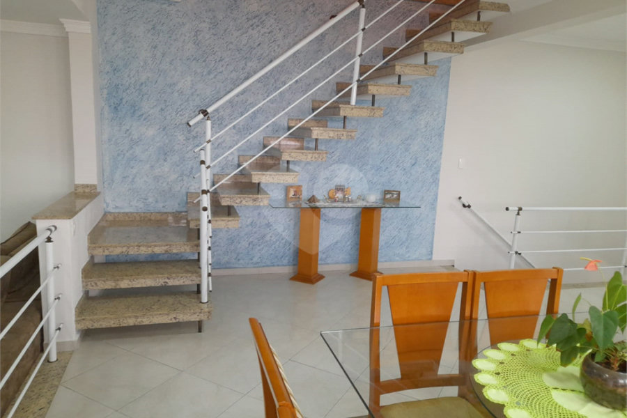 Sobrado à venda com 4 quartos, sendo 1 suíte, em Chora Menino, São Paulo, SP