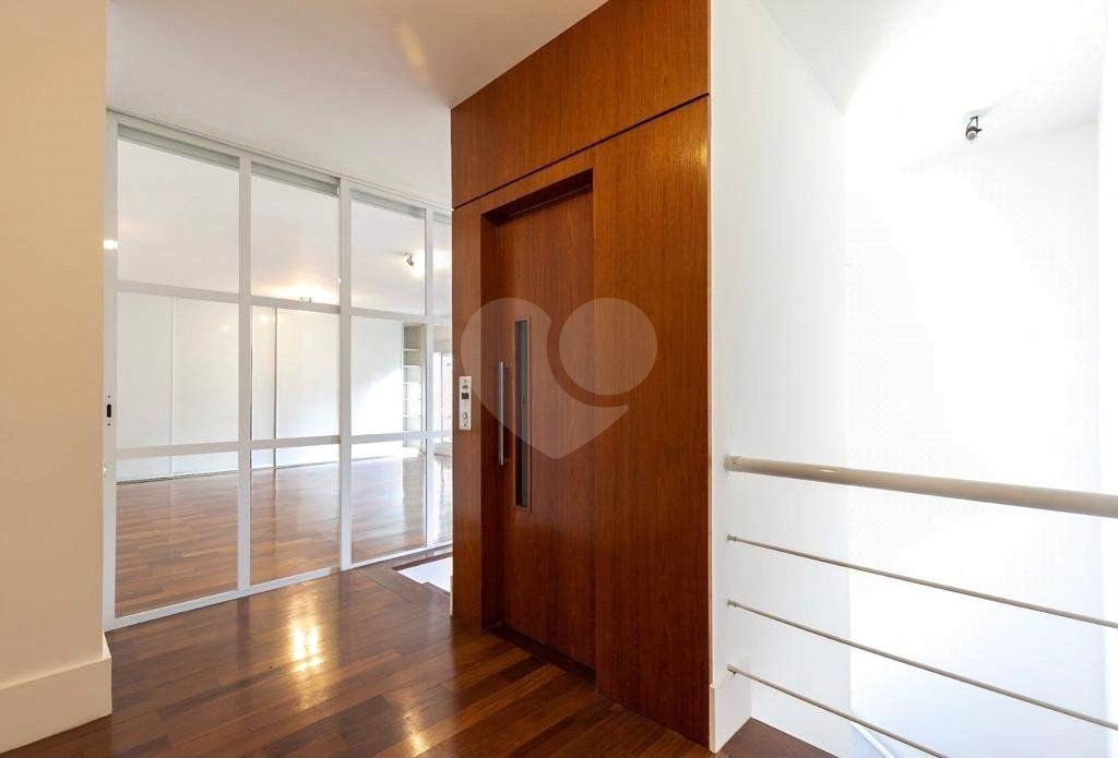 Casa à venda com 4 suítes no condomínio L`exclusive, São Paulo - SP