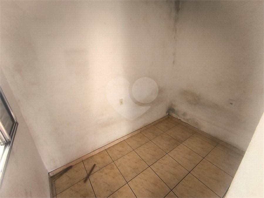 Casa à venda ou para alugar com 5 quartos, sendo 1 suíte,  em Parque Independência, São Paulo, SP
