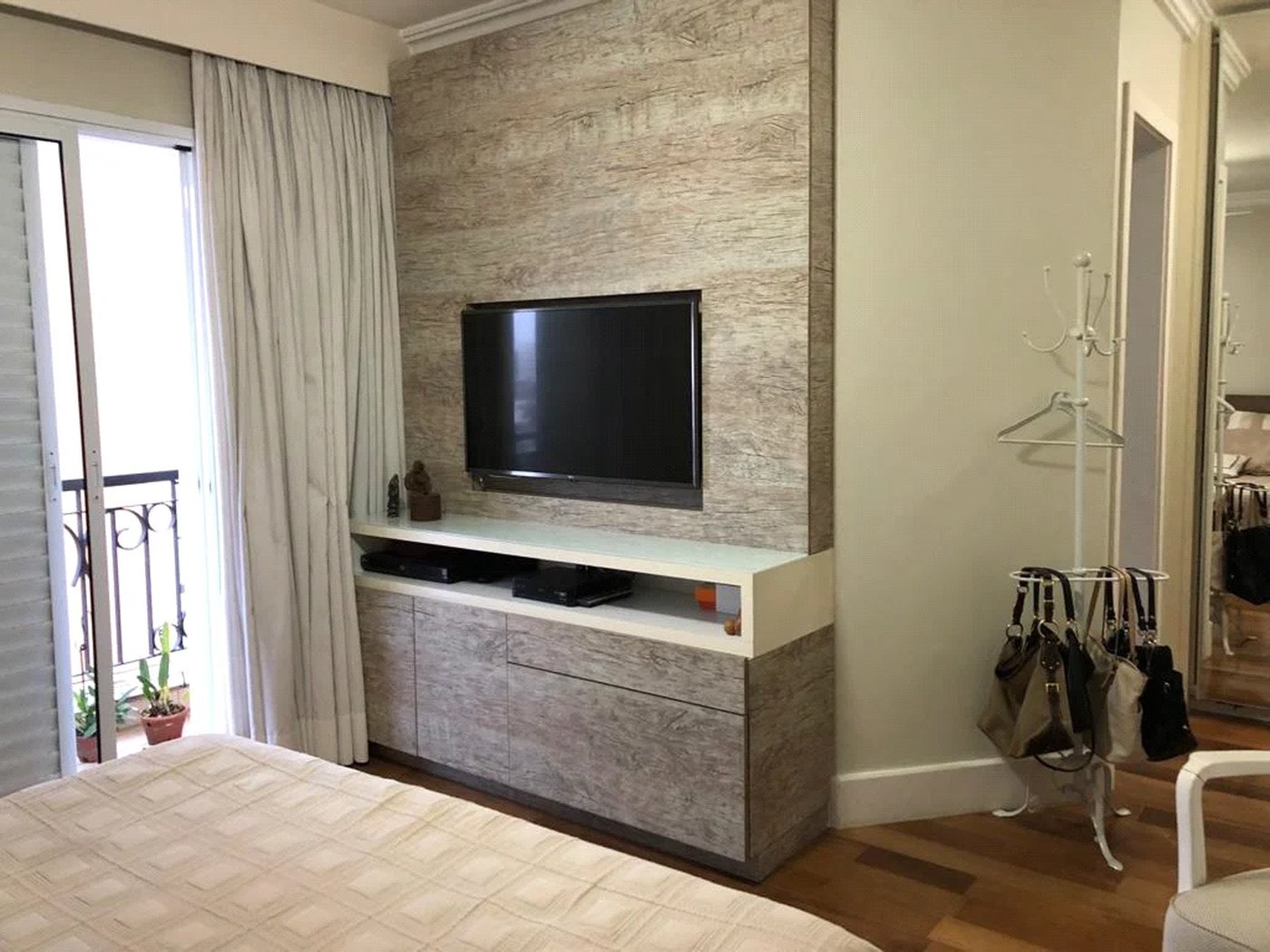 Apartamento à venda com 4 quartos, sendo 3 suítes, em Cidade Monções, São Paulo, SP