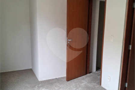 Casa à venda com 2 suítes no condomínio Residencial Vila de Motalegre, São Paulo - SP