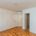 Apartamento à venda com 3 quartos, sendo 1 suíte, em Campo Belo, São Paulo, SP