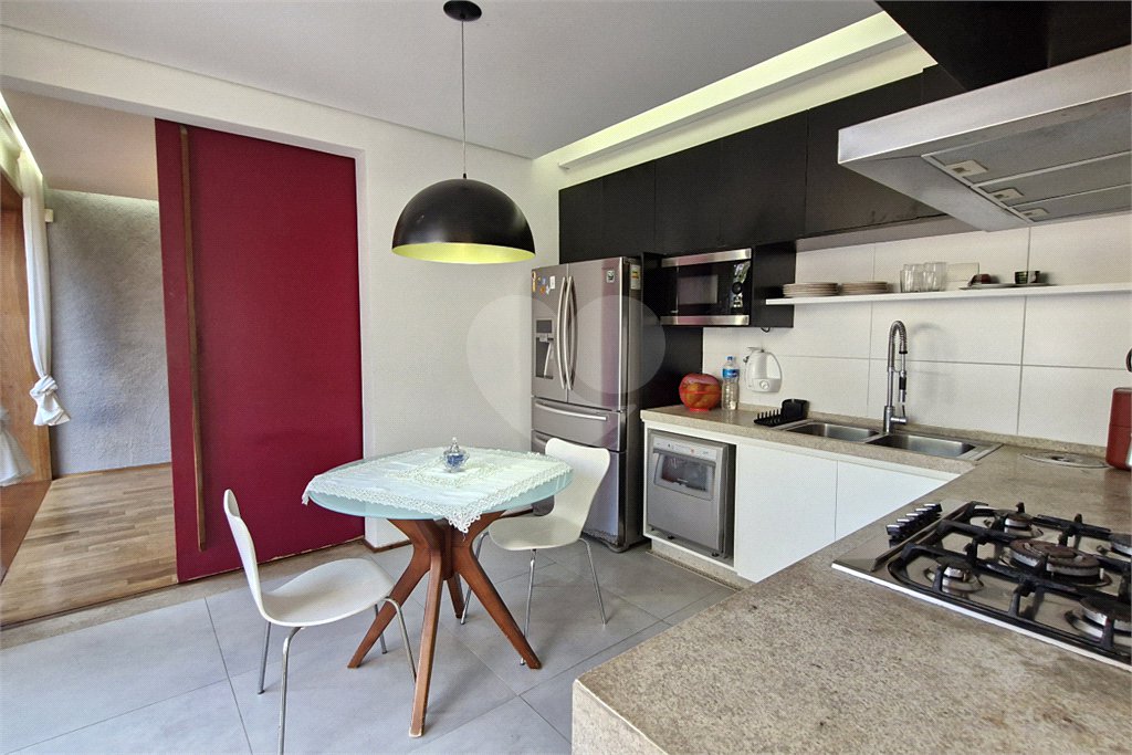 Casa à venda com 3 suítes em Jardim Prudência, São Paulo, SP