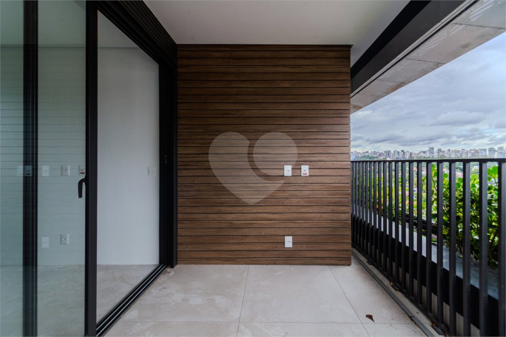 Apartamento à venda com 3 suítes em Vila Nova Conceição, São Paulo, SP