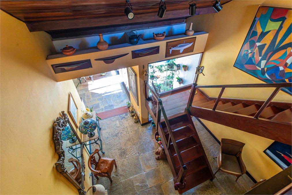 Casa à venda com 3 quartos, sendo 2 suítes, em Interlagos, São Paulo, SP