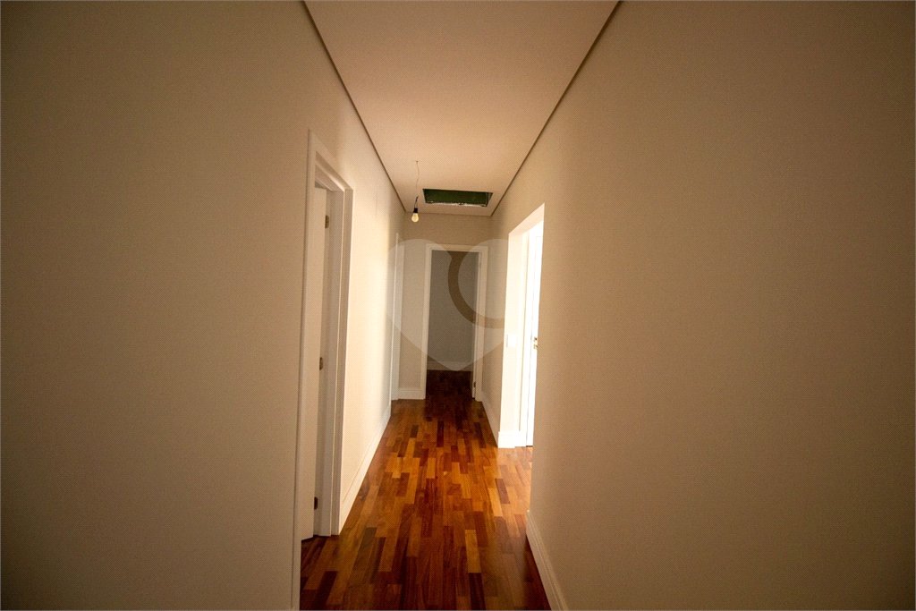 Casa à venda com 5 quartos, sendo 4 suítes, em Vila Darcy Penteado (mailasqui), São Roque, SP