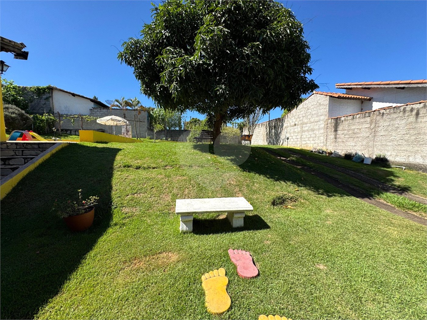 Chácara à venda com 3 quartos, sendo 1 suíte, em Pavão (canguera), São Roque, SP