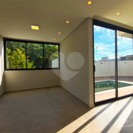 Casa à venda com 3 suítes no condomínio Terras de São Francisco, Sorocaba - SP