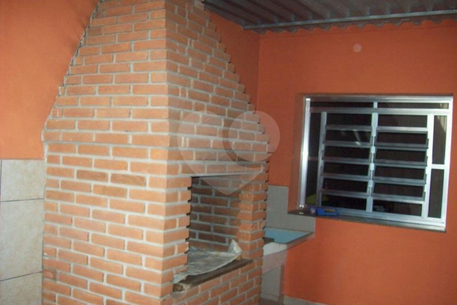 Casa Térrea à venda com 3 quartos, sendo 1 suíte, em Vila Constança, São Paulo, SP