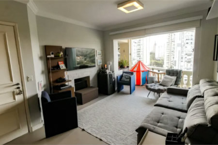 Apartamento à venda com 3 quartos, sendo 1 suíte,  em Vila Andrade, São Paulo, SP
