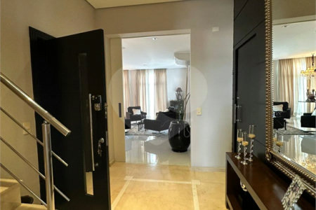 Triplex à venda com 4 suítes em Vila Oliveira, Mogi das Cruzes, SP