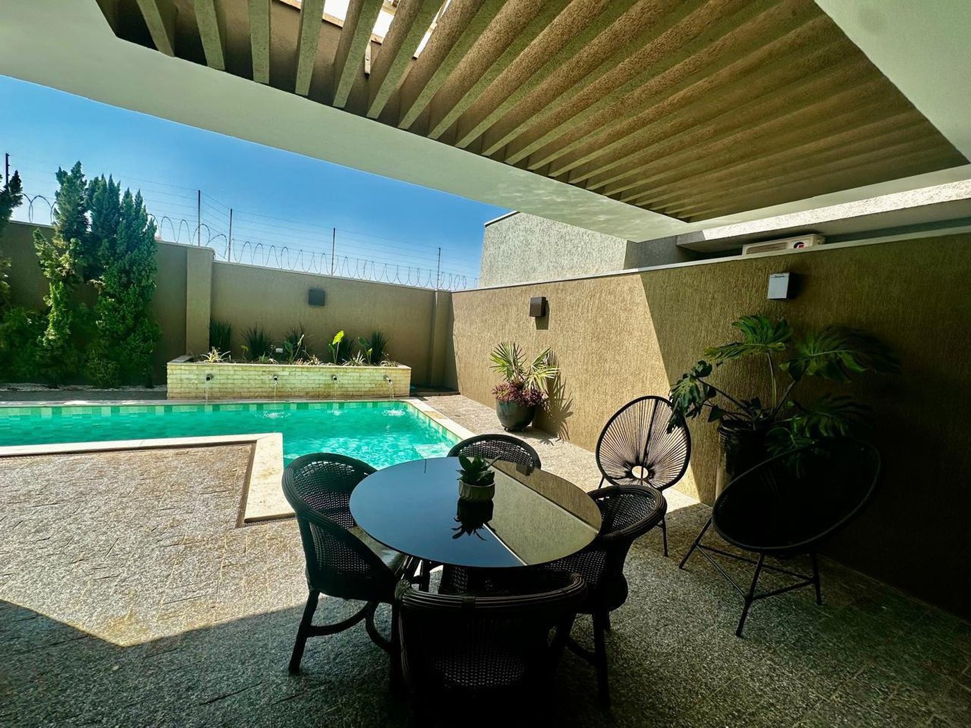 Casa de alto padrão à venda com 8 quartos em Condomínio Residencial Portal das Águas, Três Lagoas - MS