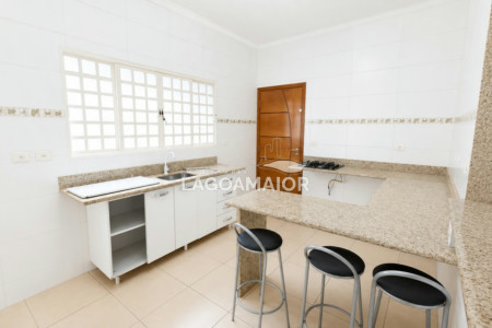 Casa à venda com 3 quartos, sendo 1 suíte, em Jardim Alvorada, Três Lagoas - MS