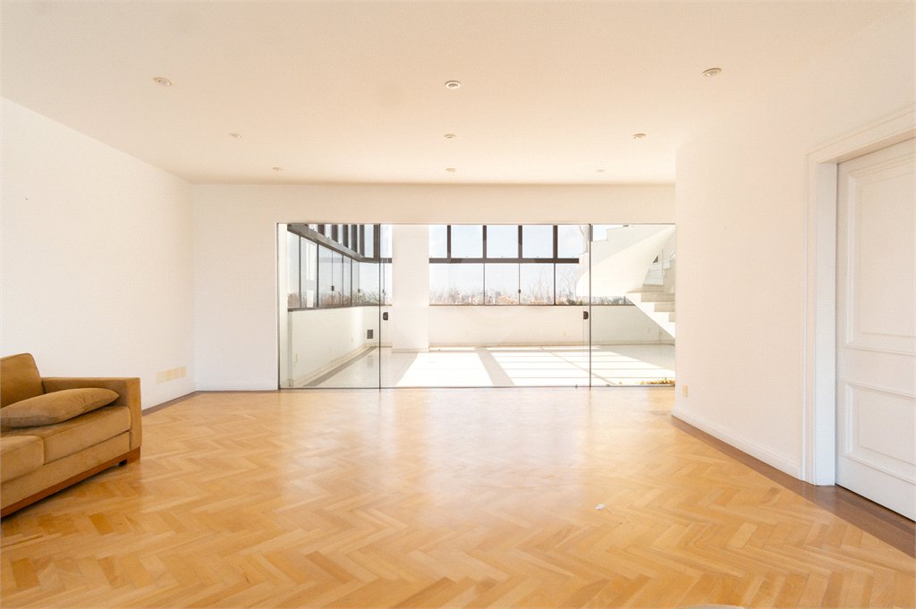 Duplex à venda com 6 quartos, sendo 4 suítes, em Alto de Pinheiros, São Paulo, SP