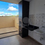 Casa à venda com 2 quartos, sendo 1 suíte, no condomínio Tivolli, Itapetininga - SP