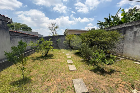 Casa Térrea à venda com 3 quartos, sendo 1 suíte,  em Vila Áurea, Poá, SP