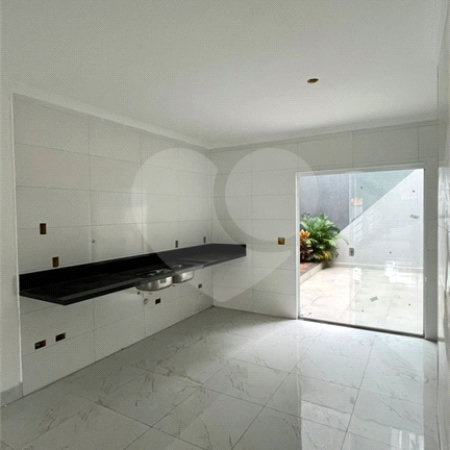 Casa à venda com 3 quartos, sendo 1 suíte,  em Vila Canero, São Paulo, SP